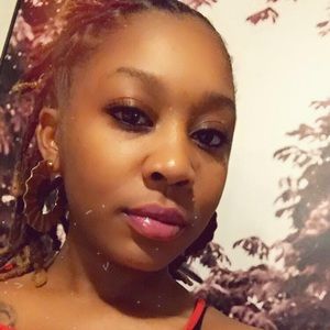 Meet your Posher, Kinyata